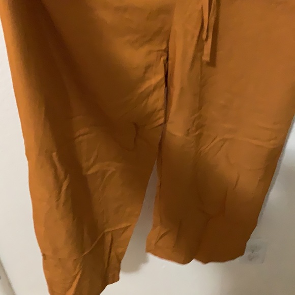 Old Navy jumpsuit/ romper , NWT, Sz L, mustard - Picture 4 of 5